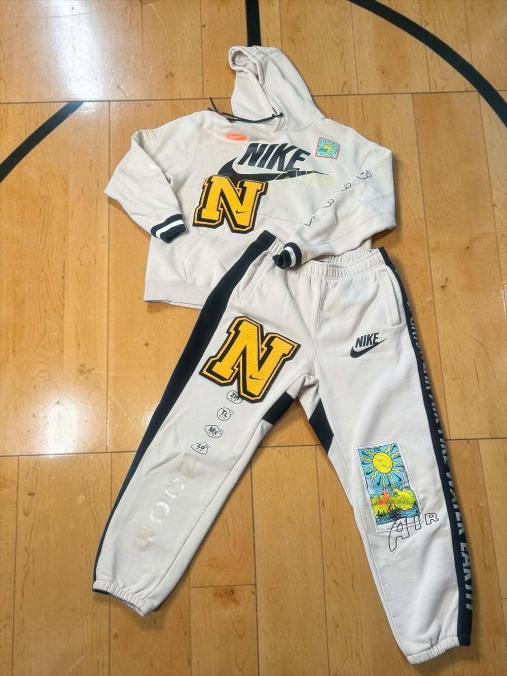 Nike Air Hoodie & Jogger Set Medium Beige Graphic limited edition